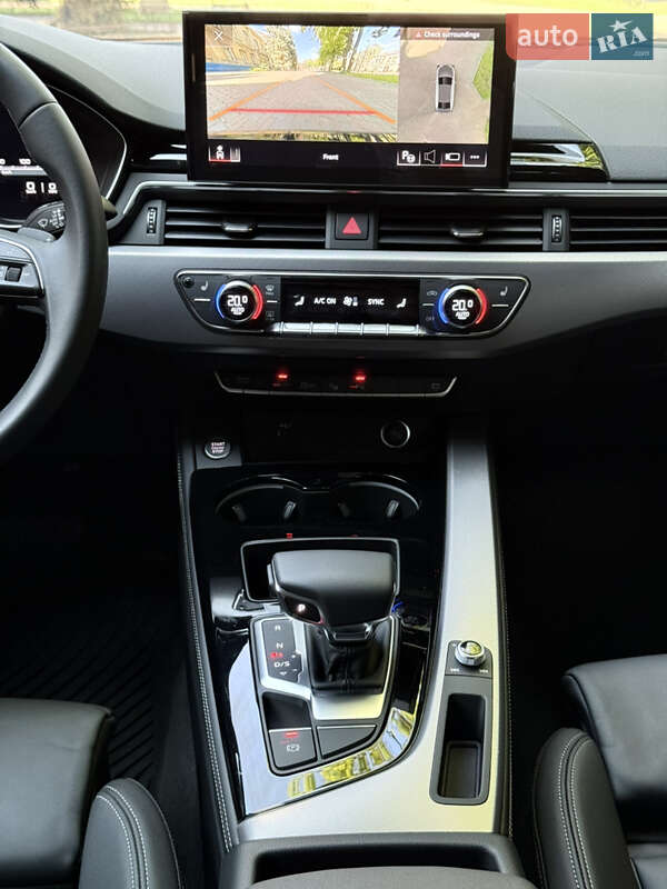 Седан Audi A4 2023 в Киеве