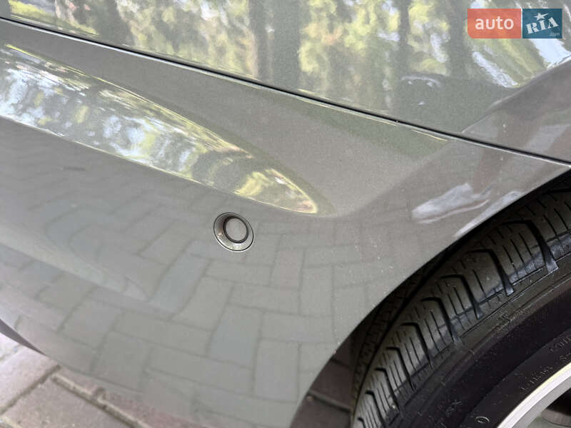 Седан Audi A4 2023 в Киеве