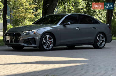 Седан Audi A4 2023 в 