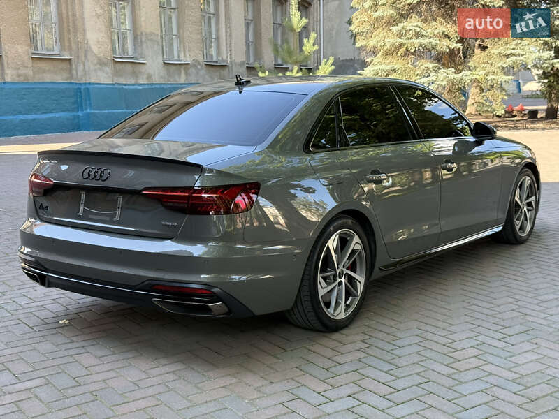 Седан Audi A4 2023 в Киеве