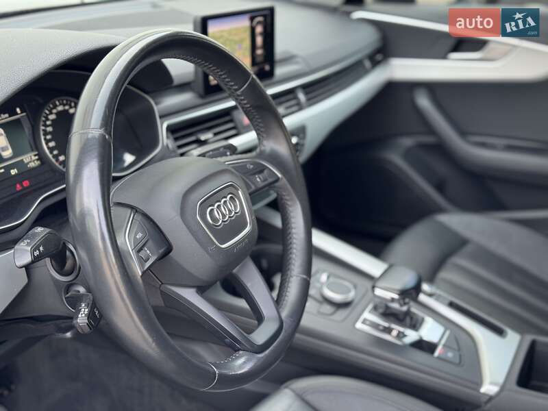 Седан Audi A4 2016 в Сарнах