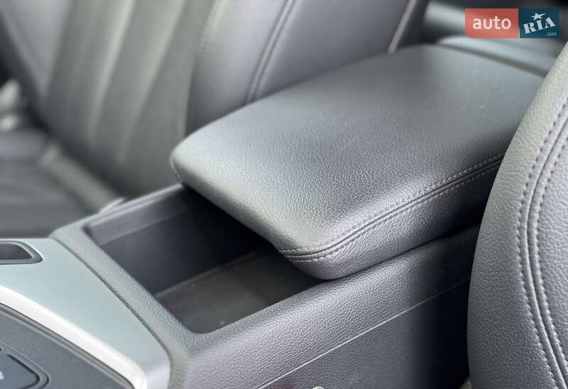 Седан Audi A4 2016 в Сарнах