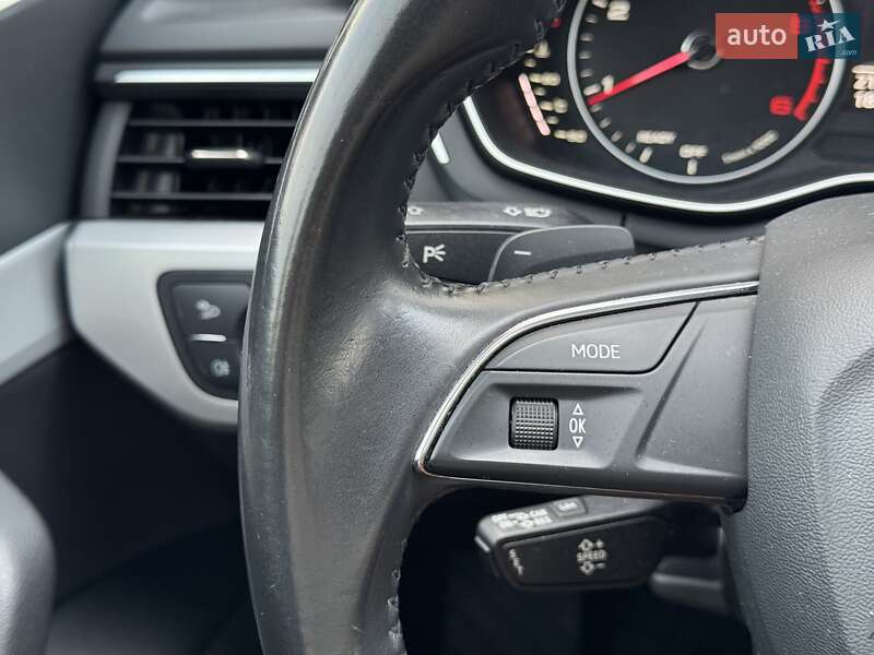 Седан Audi A4 2016 в Сарнах