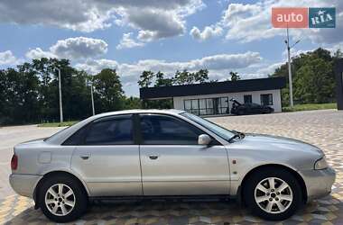 Седан Audi A4 1995 в 