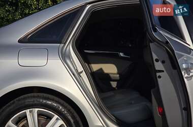 Седан Audi A4 2010 в 