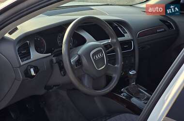 Седан Audi A4 2010 в 