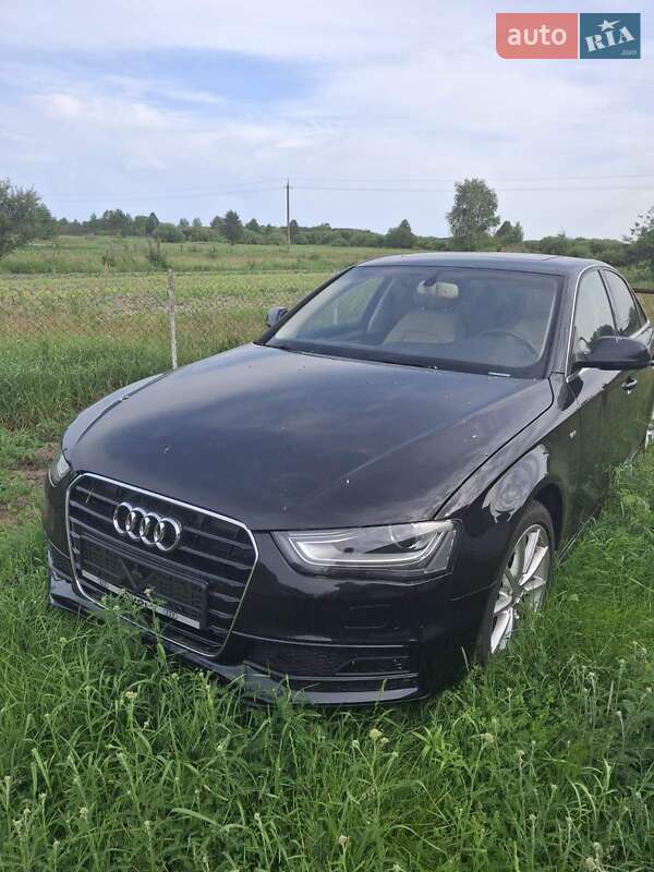 Седан Audi A4 2015 в Луцке