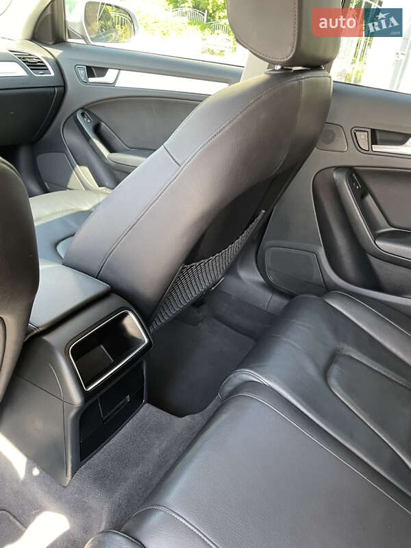 Седан Audi A4 2009 в Тернополе