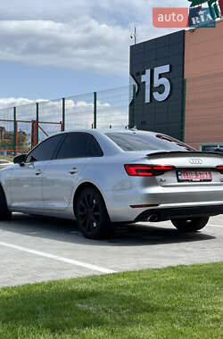 Седан Audi A4 2017 в 