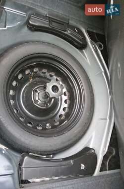 Седан Audi A4 2001 в 
