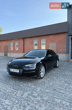 Седан Audi A4 2015 в 