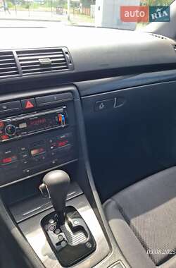 Седан Audi A4 2002 в 
