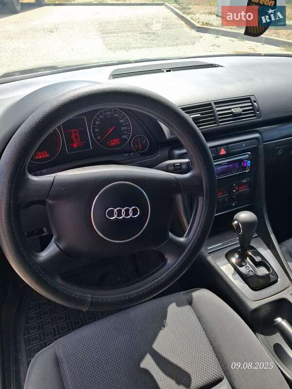 Седан Audi A4 2002 в Днепре