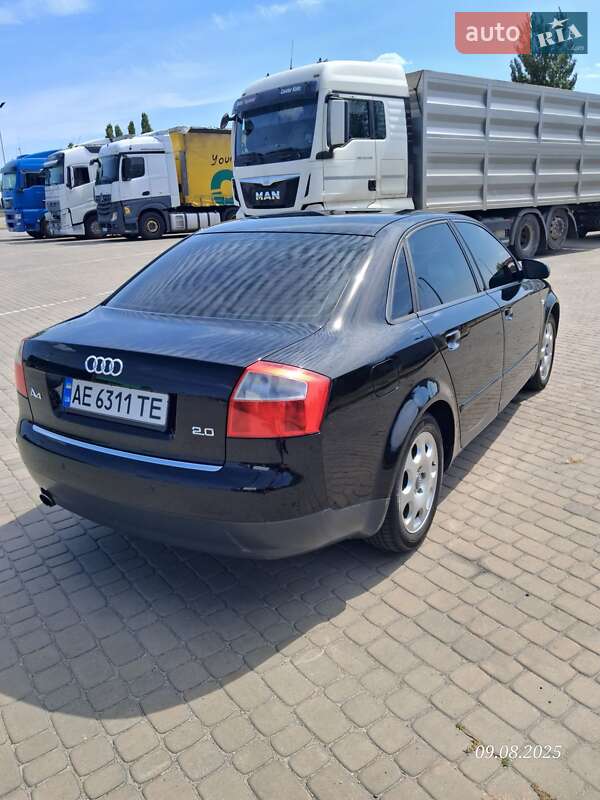 Седан Audi A4 2002 в Днепре