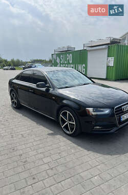 Седан Audi A4 2015 в Львове