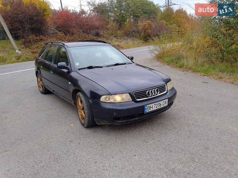 Универсал Audi A4 1999 в Черновцах