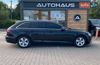 Универсал Audi A4 2018 в 
