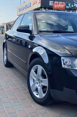 Седан Audi A4 2001 в 