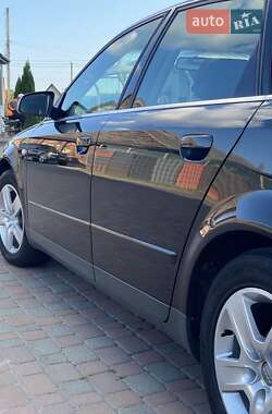 Седан Audi A4 2001 в 