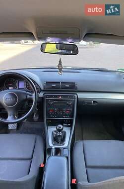 Седан Audi A4 2001 в 