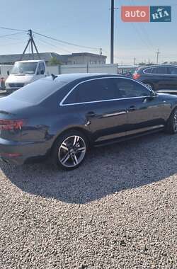 Седан Audi A4 2018 в 