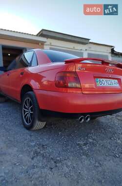 Седан Audi A4 1996 в Чорткове