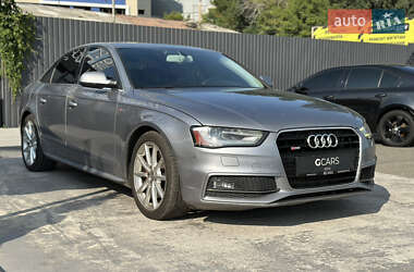 Седан Audi A4 2015 в 