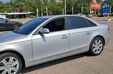 Седан Audi A4 2010 в 