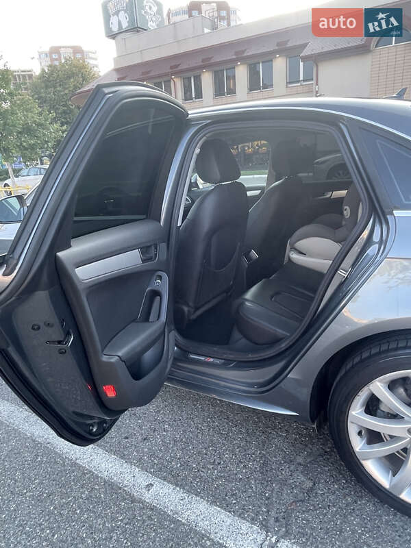 Седан Audi A4 2013 в Броварах