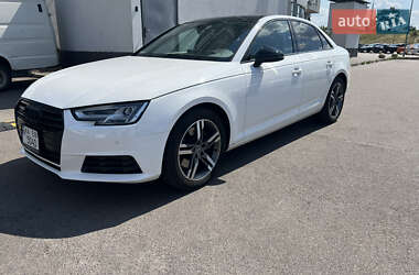 Седан Audi A4 2017 в 