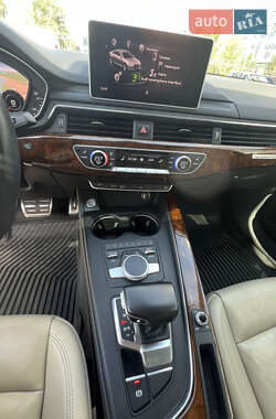 Седан Audi A4 2017 в 