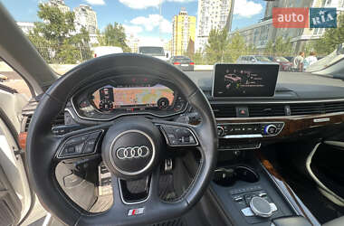 Седан Audi A4 2017 в 