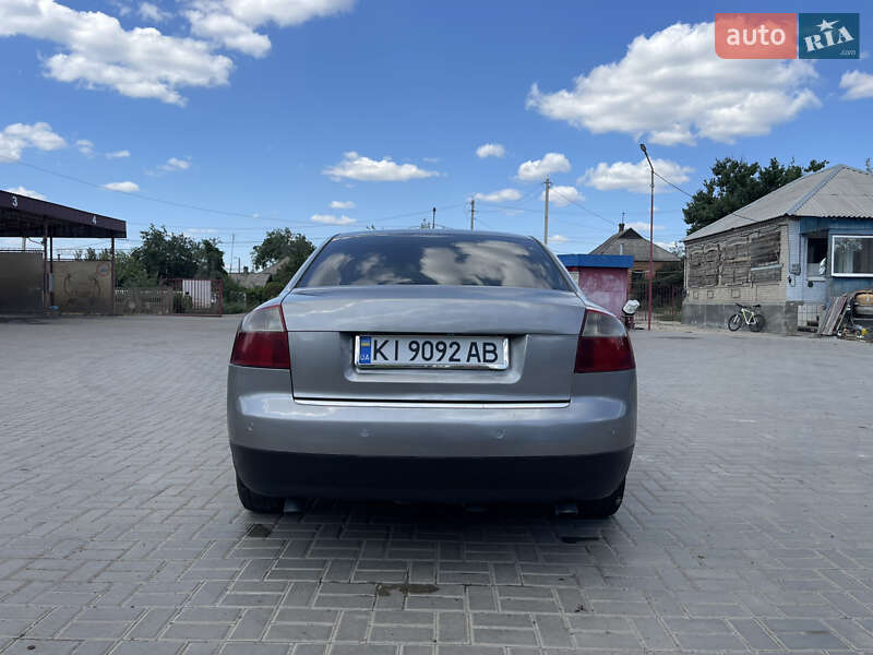 Седан Audi A4 2001 в Краматорске