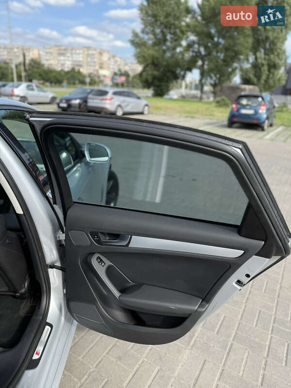 Седан Audi A4 2011 в Киеве