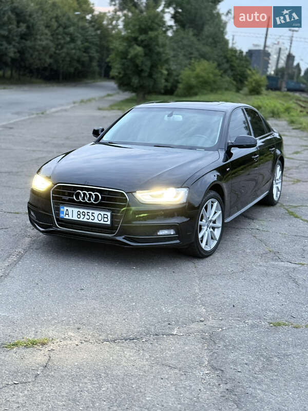 Седан Audi A4 2015 в 
