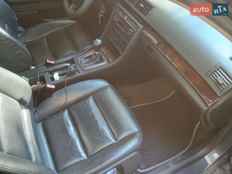 Седан Audi A4 2001 в Первомайске