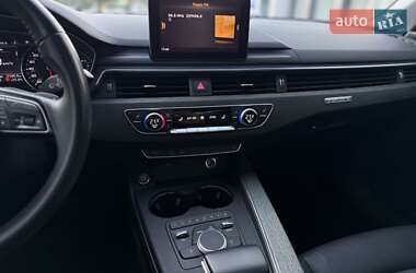 Седан Audi A4 2019 в 