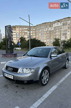 Седан Audi A4 2004 в 