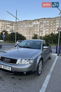 Седан Audi A4 2004 в 