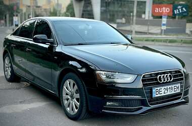 Седан Audi A4 2015 в 