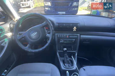 Седан Audi A4 1998 в 