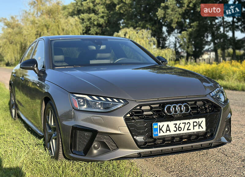 Седан Audi A4 2020 в 