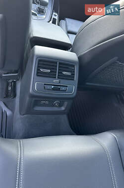 Седан Audi A4 2020 в 
