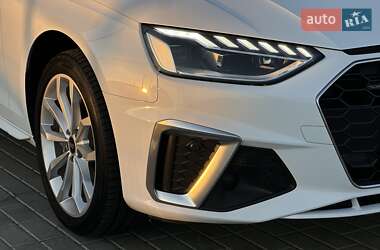 Седан Audi A4 2021 в 