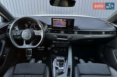 Седан Audi A4 2021 в 