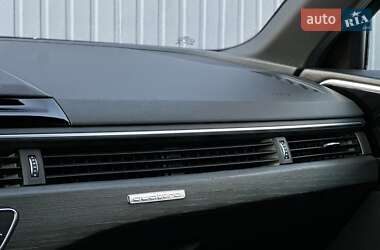 Седан Audi A4 2021 в 