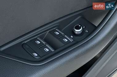 Седан Audi A4 2021 в 