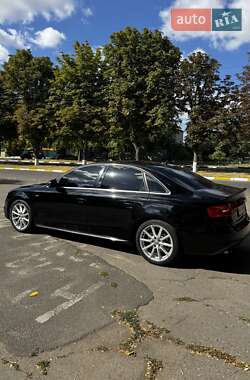 Седан Audi A4 2015 в 