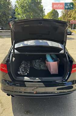 Седан Audi A4 2015 в 