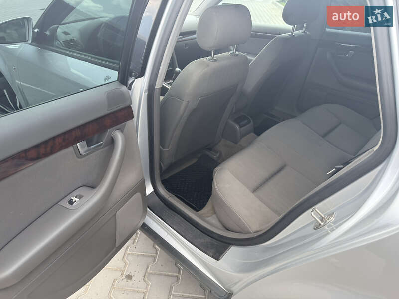 Седан Audi A4 2002 в Могилев-Подольске